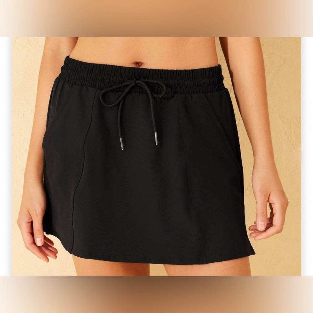 NWT SWIM BOARD SKIRT